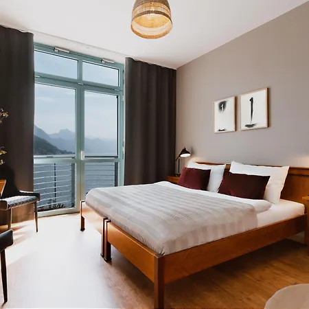 Esplanade Hotel 3*