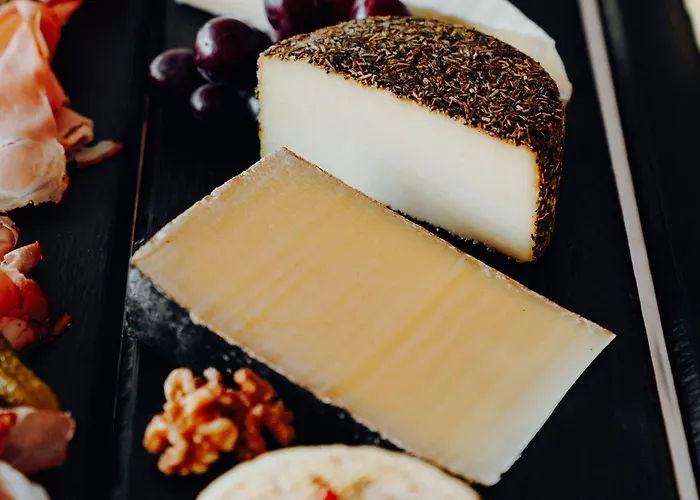 Esplanade 3* 格蒙登